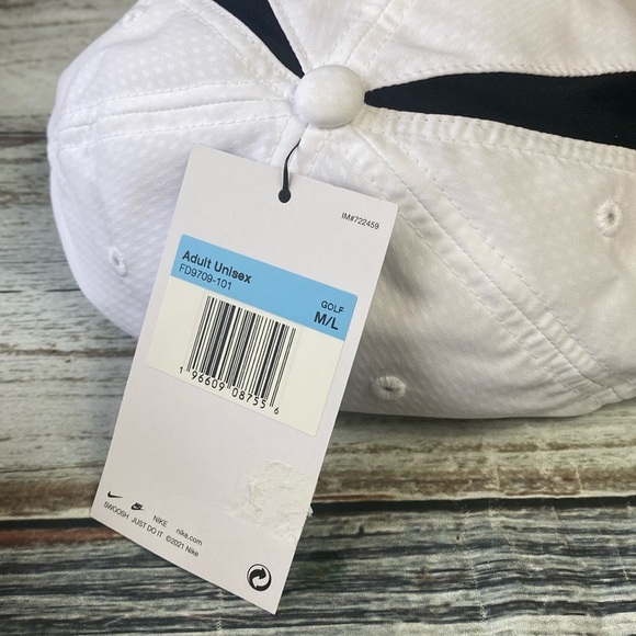 Nike Performance Black and White Sports Cap Sz
M/L - Picture 2 of 6